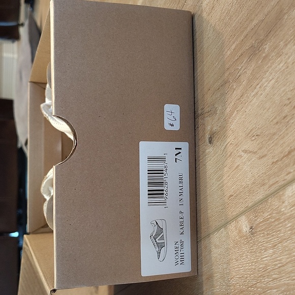 MIA Kabel P Shoes Women's Sz 7 Tan/White Retro Style Faux Suede Accents - Picture 2 of 7